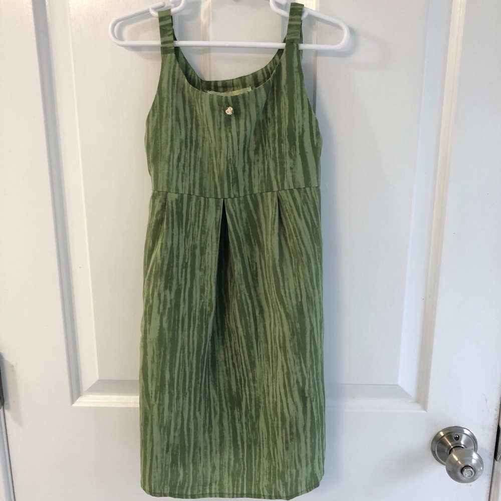 Girl’s 6x Jonathan Martin dress in olive tones.